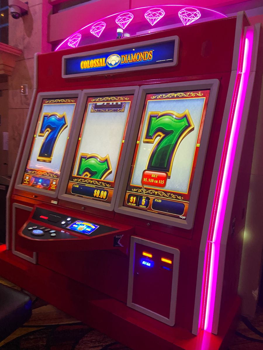 Downstream Casino Resort کیسینو میں سلاٹ کھیلنا شروع کریں۔